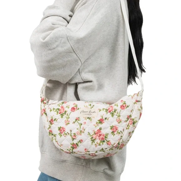 Floral Quilted Shoulder Bag - Picture 10 of 10